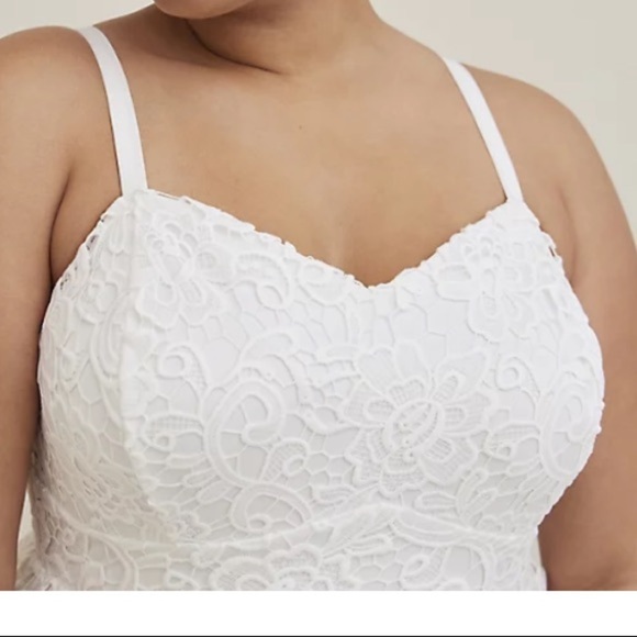 TORRID NWT CROCHET LACE SWEETHEART MIDI DRESS - LACE WHITE - Picture 4 of 6